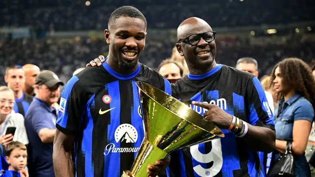 Foto: Momen Marcus Thuram Rayakan Gelar Juara Liga Italia Bersama Legenda Juventus