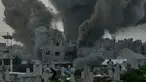 Asap mengepul dari serangan militer Israel terhadap sebuah bangunan di lingkungan Zeitoun, Kota Gaza, Jumat 6 Februari 2026. Israel melancarkan serangan udara di wilayah Zeitoun. (AP Photo/Jehad Alshrafi)