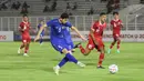 <p>Bek Uzbekistan U-20, Azizbek Tulkinbekov melepaskan umpan di area pertahanan Timnas Indonesia U-20 pada laga uji coba internasional di Stadion Madya, Senayan, Jakarta, Selasa (30/1/2024). (Bola.com/M Iqbal Ichsan)</p>