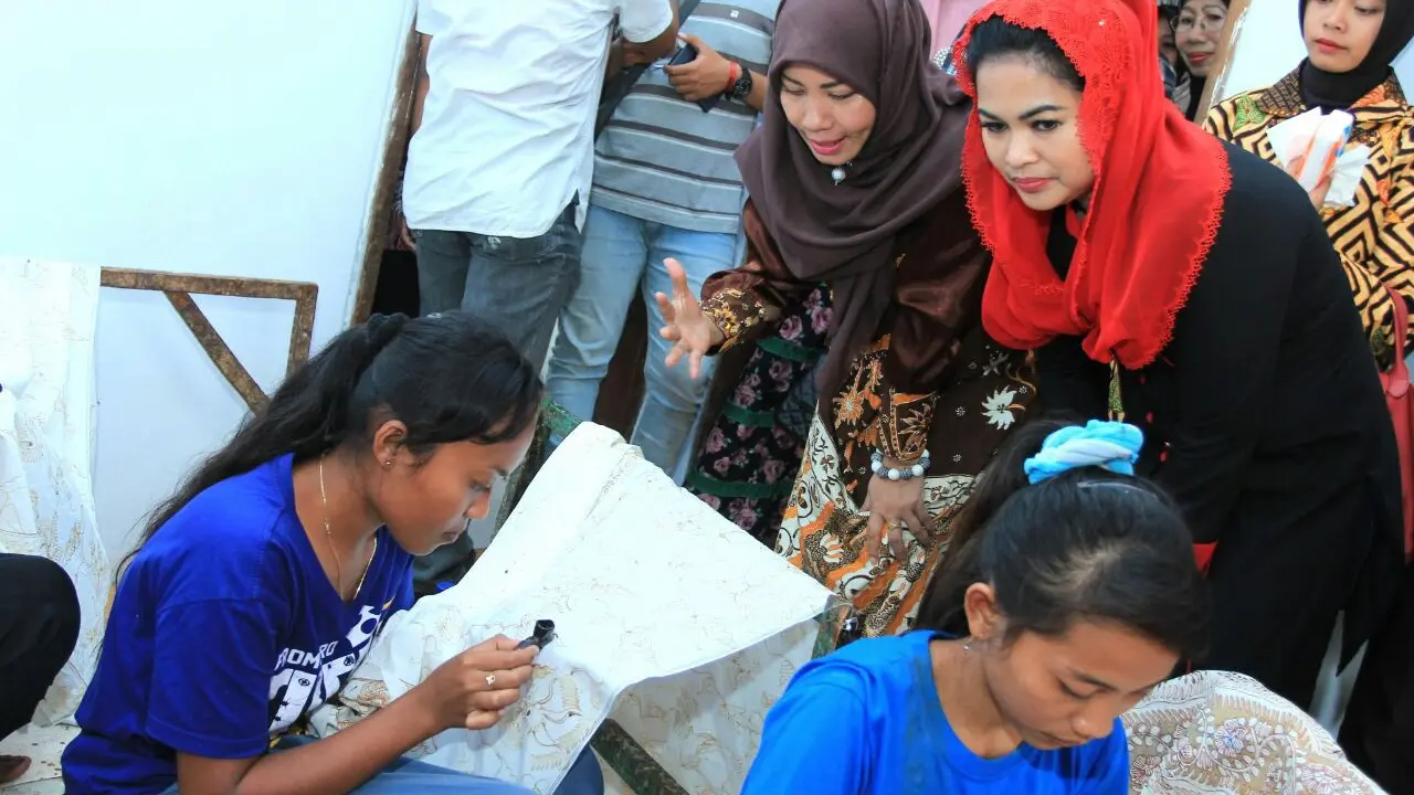 Calon Wakil Gubernur Jawa Timur Puti Guntur Soekarno