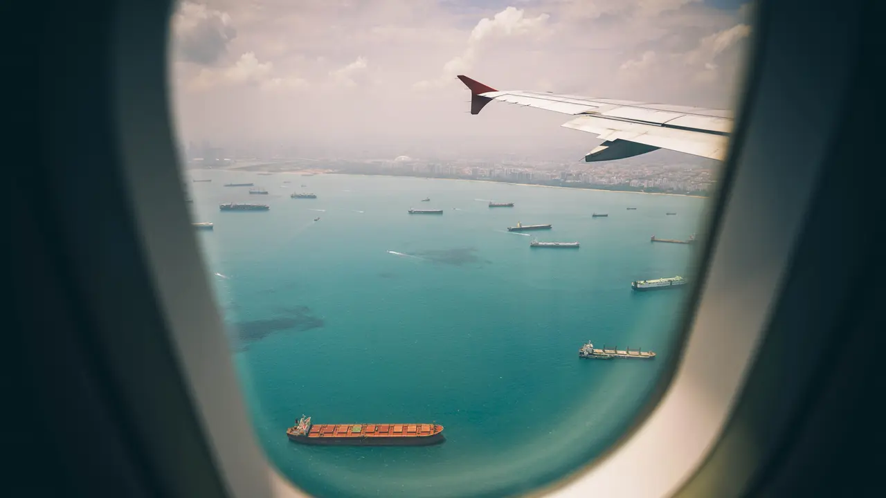 Sajak Viral Mengharukan yang Terinspirasi dari Jatuhnya Pesawat Lion Air JT 610 di Karawang