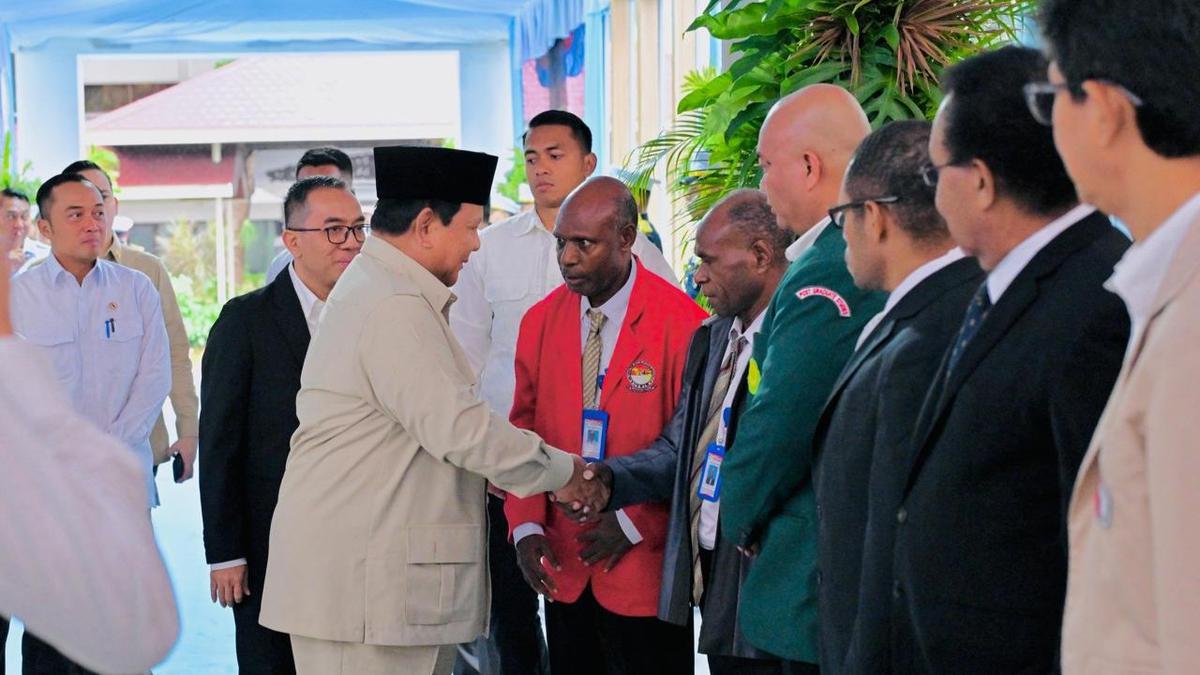 Seskab Teddy Beberkan Hasil Pertemuan Prabowo dengan Para Rektor dan Guru Besar