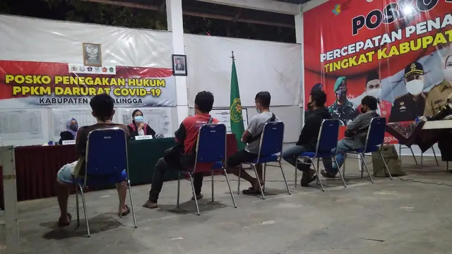 Sidang pelanggar operasi yustisi prokes Covid-19 di Purbalingga