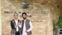 Atta Ul Karim mengunjungi duta besar Indonesia untuk Pakistan, Adam Mulawarman Tugio untuk kali pertama dalam sejarah di Islamabad, Senin (3/7/2023). (Foto: Dok. Instagram @attaulkarim1)