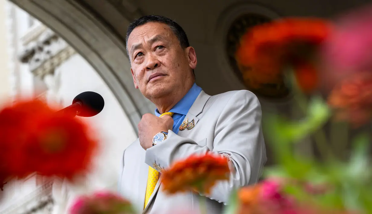 Mahkamah Konstitusi Thailand memberhentikan Perdana Menteri Srettha Thavisin dari jabatannya pada 14 Agustus 2024. (Chanakarn Laosarakham/AFP)
