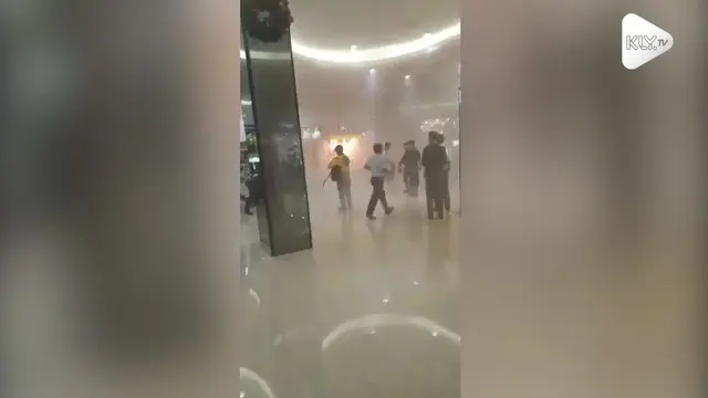 VIDEO: Wajan Terbakar, Mal fX Dipenuhi Asap Tebal
