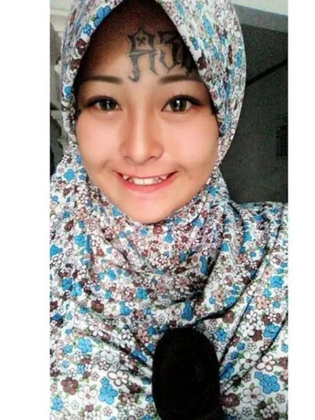 [Bintang] Berhijab tapi Bertato, Cerita Hijrah Mantan Anak Punk Ini Jadi Viral