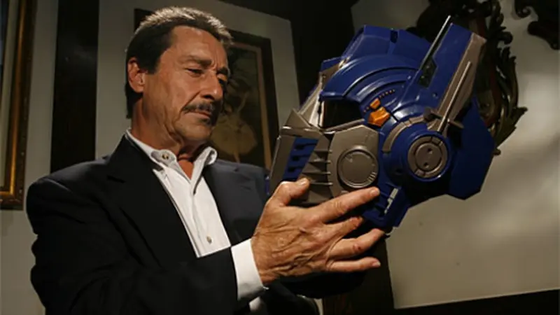 Pengisi Suara Optimus Prime Ingin Michael Bay Transformers