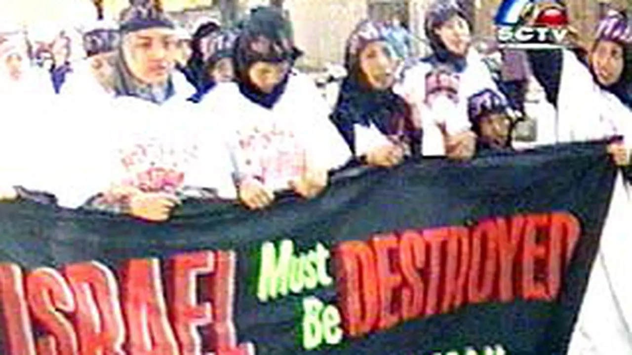 090402aDemoAntiIsrael.jpg