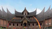 Wisata Padang (sumber: Indonesia.travel)