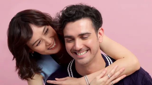 Hadiah Valentine Fachry Albar untuk Kejutan Renata Kusmanto.dok: Adelle Jewellery.