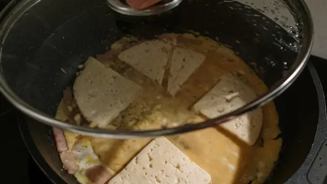 Sarapan tinggi protein dengan tahu dan telur kukus