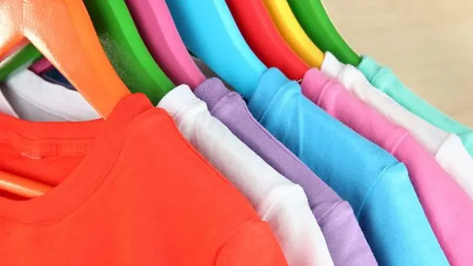 Kalau Lagi Menstruasi, Kamu Cocok Pakai Baju Warna Ini