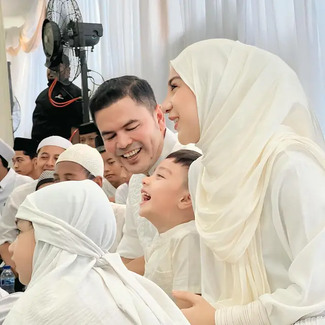 6 Potret Tasyakuran Rumah Baru Irish Bella, Haldy Sabri dan Air Rumi Curi Perhatian