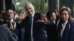 Presiden PSSI, Gianni Infantino tiba di Kantor PSSI pada Senin (18/10/202). Ia sebelumnya bertemu dengan Presiden Joko Widodo di Istana Merdeka. (Bola.com/M Iqbal Ichsan)