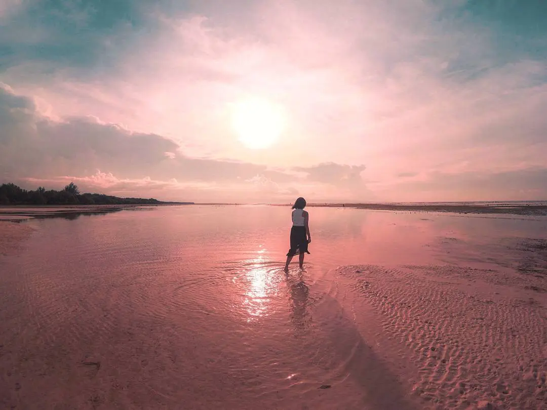 Pantai Walakiri, Sumba, Nusa Tenggara Timur. (Sumber Foto: zindan_habsyi/Instagram)