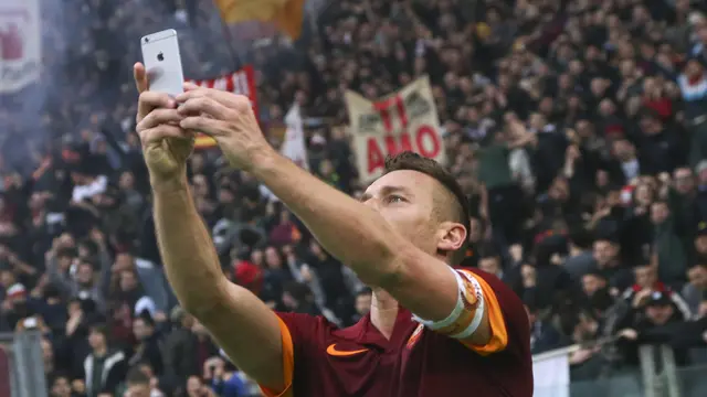 Francesco Totti selfie