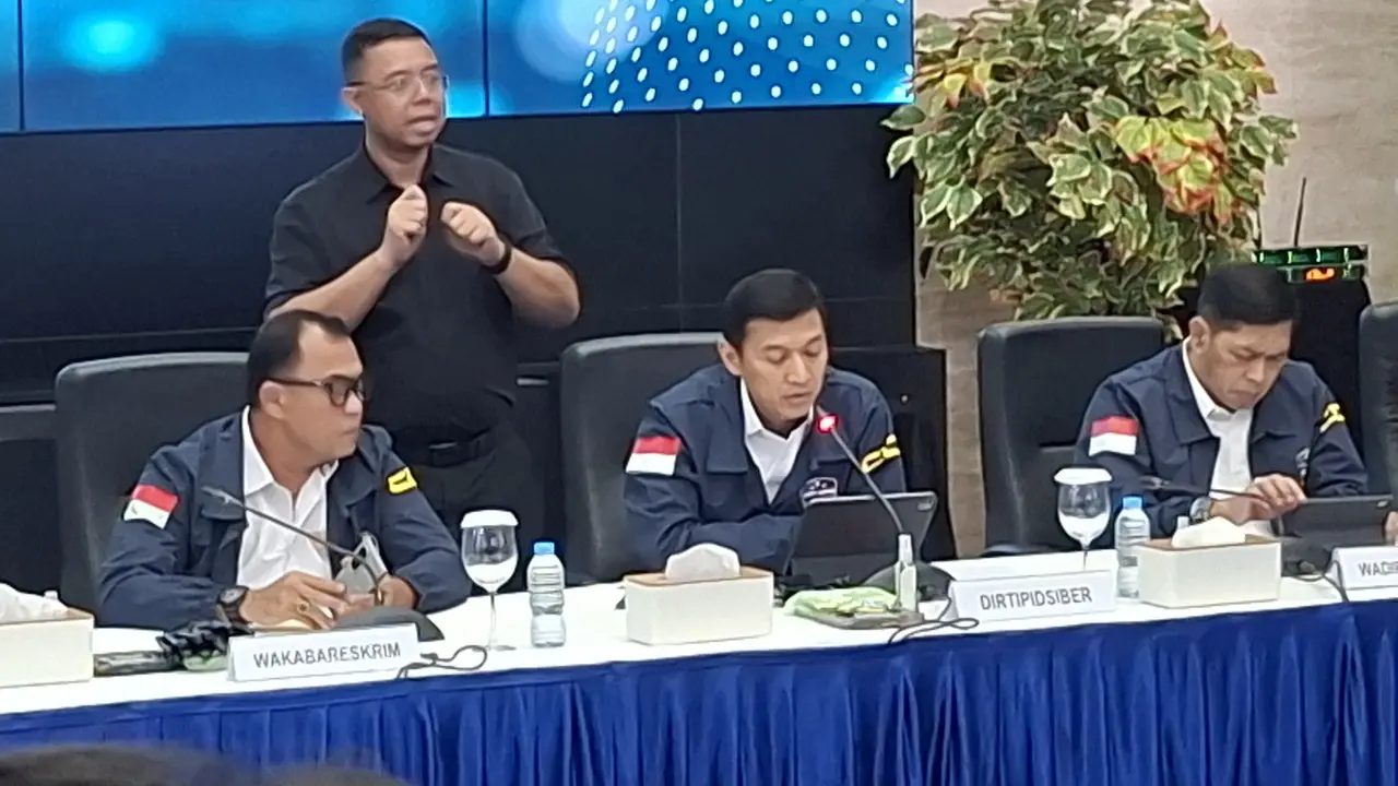 Bareskrim Polri membongkar jaringan penyedia perangkat peretas atau phishing tools.