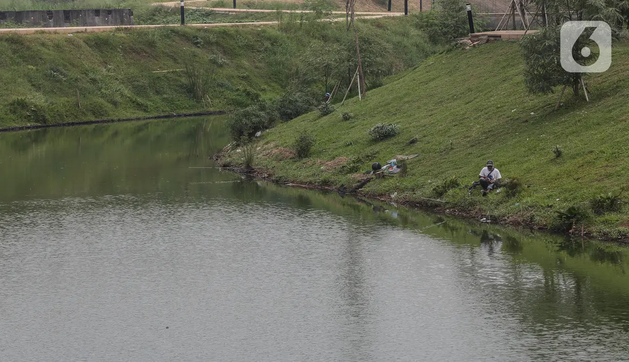 Untuk diketahui, proyek Waduk Lebak Bulus termasuk dalam Proyek 942 DKI Jakarta sebagai upaya pengendalian dampak musim hujan, pengamanan pantai dan pengelolaan air dengan membangun 9 polder, 4 waduk dan revitalisasi 2 kali atau sungai.  (Liputan6.com/Johan Tallo)