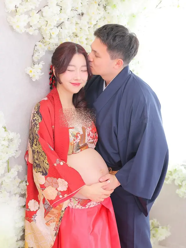 6 Potret Maternity Shoot Influencer Sunny Dahye, Bernuansa Jepang Estetik