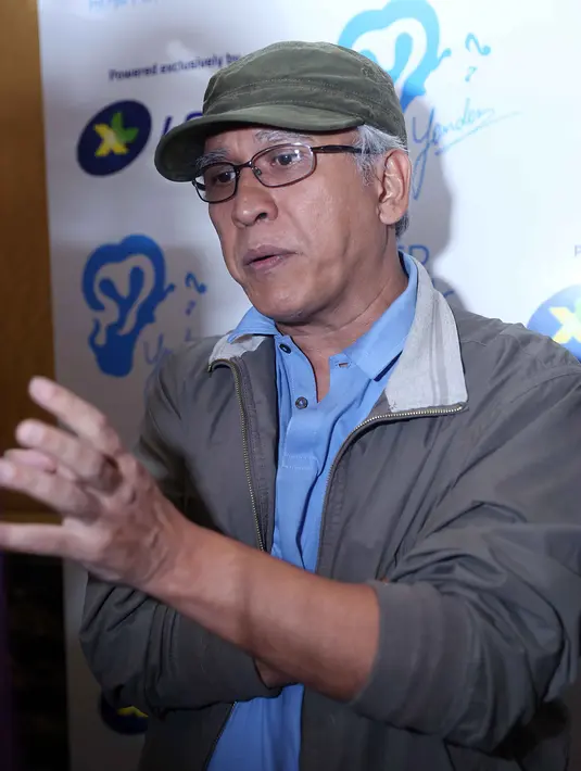 Dalam kesempatan yang sama Iwan Fals di kawasan Senayan, Jakarta Pusat dalam acara Yonder Luncurkan Layanan Musik, Senin (23/5/2016), bahwa media juga turut andil dalam fenomena kekerasan seksual tersebut. (Nurwahyunan/Bintang.com)