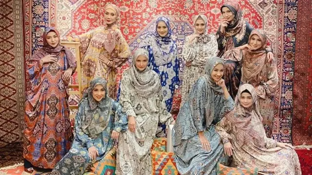 7 Potret Reuni Artis Senior Wanita Era 90-an, Kompak Pakai Hijab