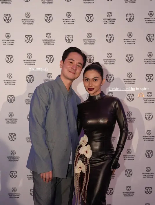 Tampil edgy Ariel Tatum dilengkapi dengan boots pendek yang bikin gayanya terlihat makin chic [@arieltatum]