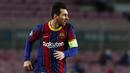 4. Lionel Messi - Messi terlihat seperti kehilangan motivasi bertanding dan mencetak gol di awal musim kompetisi. Pemain asal Argentina ini tampil datar di setiap pertandingan dan baru mengoleksi satu gol dalam lima penampilannya di Liga Spanyol. (AP Photo/Joan Monfort)