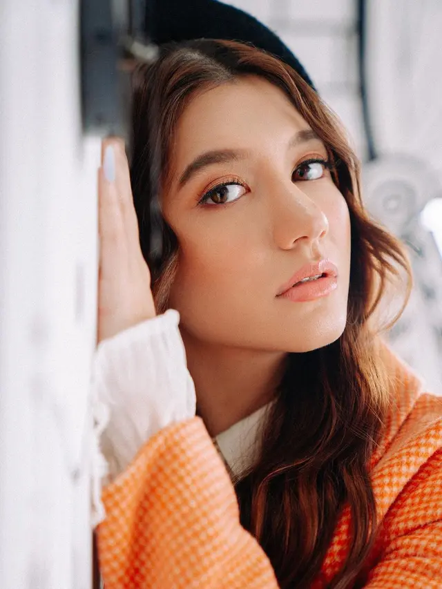 Genap Berusia 20 Tahun, Ini 7 Pemotretan Terbaru Cassandra Lee