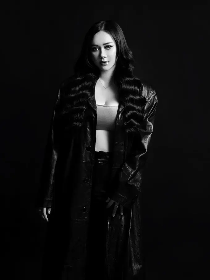 Aura Kasih semakin awet muda (Instagram/aurakasih)