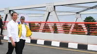 Presiden Jokowi meresmikan enam jembatan baru di Lintas Utara Jawa. (Foto: Rusman - Biro Pers Sekretariat Presiden)