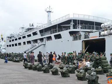 Citizen6, Sumatera Barat: Pasukan dari TNI Angkatan Darat itu kembali ke kesatuan induk usai melaksanakan tugas Opspamrahwan sekitar enam bulan di Maluku dan Maluku Utara. (Pengirim: Dispenkolinlamil).