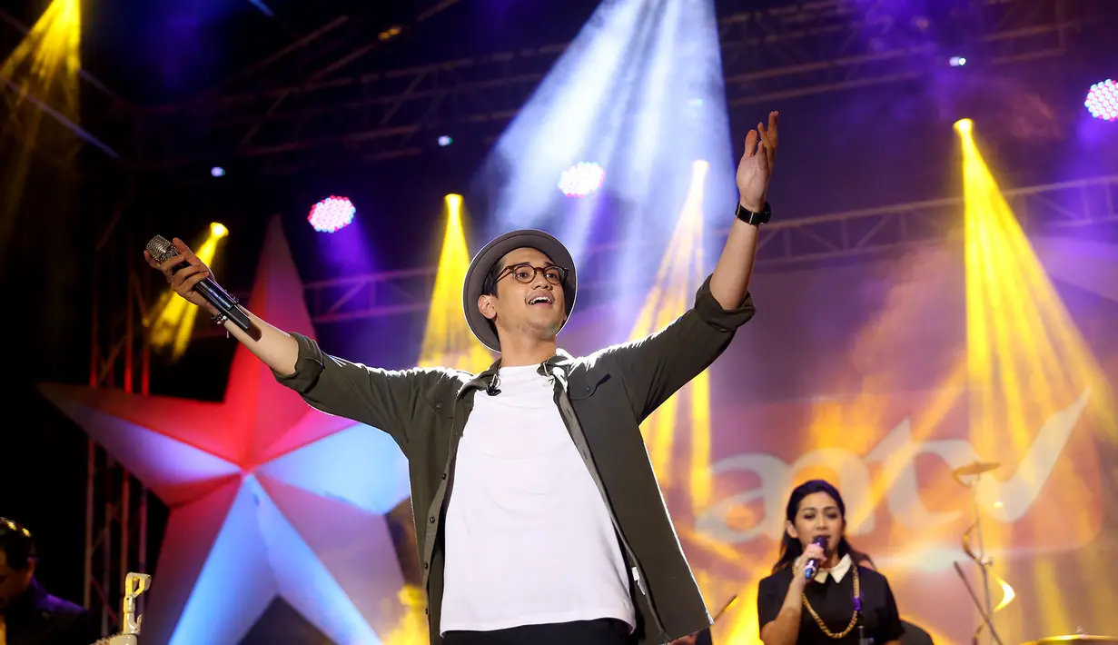 Afgansyah Reza  di mini konser Musik Keren diadakan di Rolling Stones Cafe, Jakarta Selatan, Selasa (26/1/2016).(Andy Masela/Bintang.com)