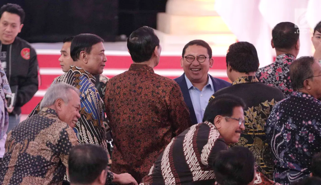 Menko Polhukam Wiranto, Menko Kemaritiman Luhut Binsar Pandjaitan dan Wakil Ketua Umum Gerindra, Fadli Zon ketika menghadiri Debat Capres di Hotel Sultan, Jakarta, Minggu (17/2). (Liputan6.com/Faizal Fanani)