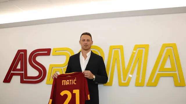 Nemanja Matic - AS Roma
