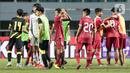 Pemain Timnas U-17 Indonesia terlihat kecewa usai dikalahkan Malaysia U-17 pada laga terakhir Kualifikasi Grup B Piala Asia U-17 2023 di Stadion Pakansari, Kab. Bogor, Jawa Barat, Minggu (9/10/2022). Laga kedua tim berlangsung sengit dan Timnas U-17 Indonesia harus mengakui keunggulan Malaysia dengan skor 1-5. (Liputan6.com/Helmi Fithriansyah)