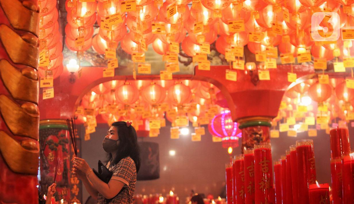 Mereka akan merayakannya dengan mengadakan upacara sembahyang. (Liputan6.com/Angga Yuniar)