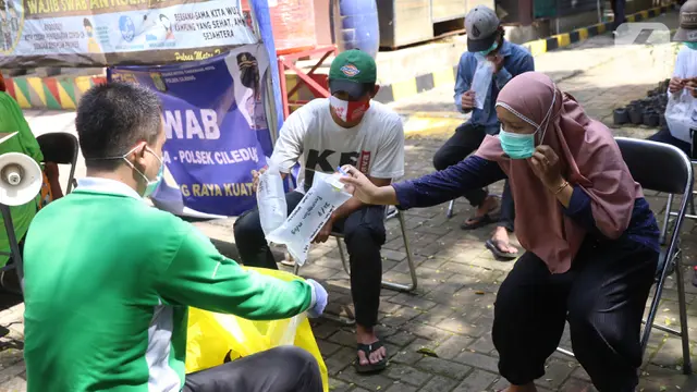 Puluhan Warga di Kelurahan Sudimara Barat Tangerang Jalani Tes GeNose C19
