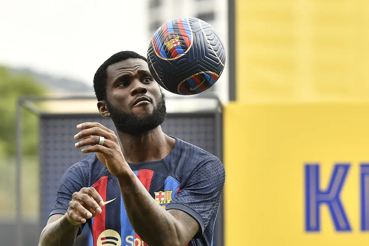 Barcelona Resmi Perkenalkan Franck Kessie dari AC Milan