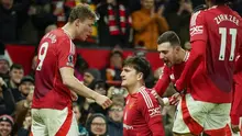 Harry Maguire merayakan gol ketiga Manchester United bersama rekan setimnya dalam laga Premier League kontra Ipswich Town, Kamis (27/2/2025) dini hari WIB. (c) AP Photo/Dave Thompson