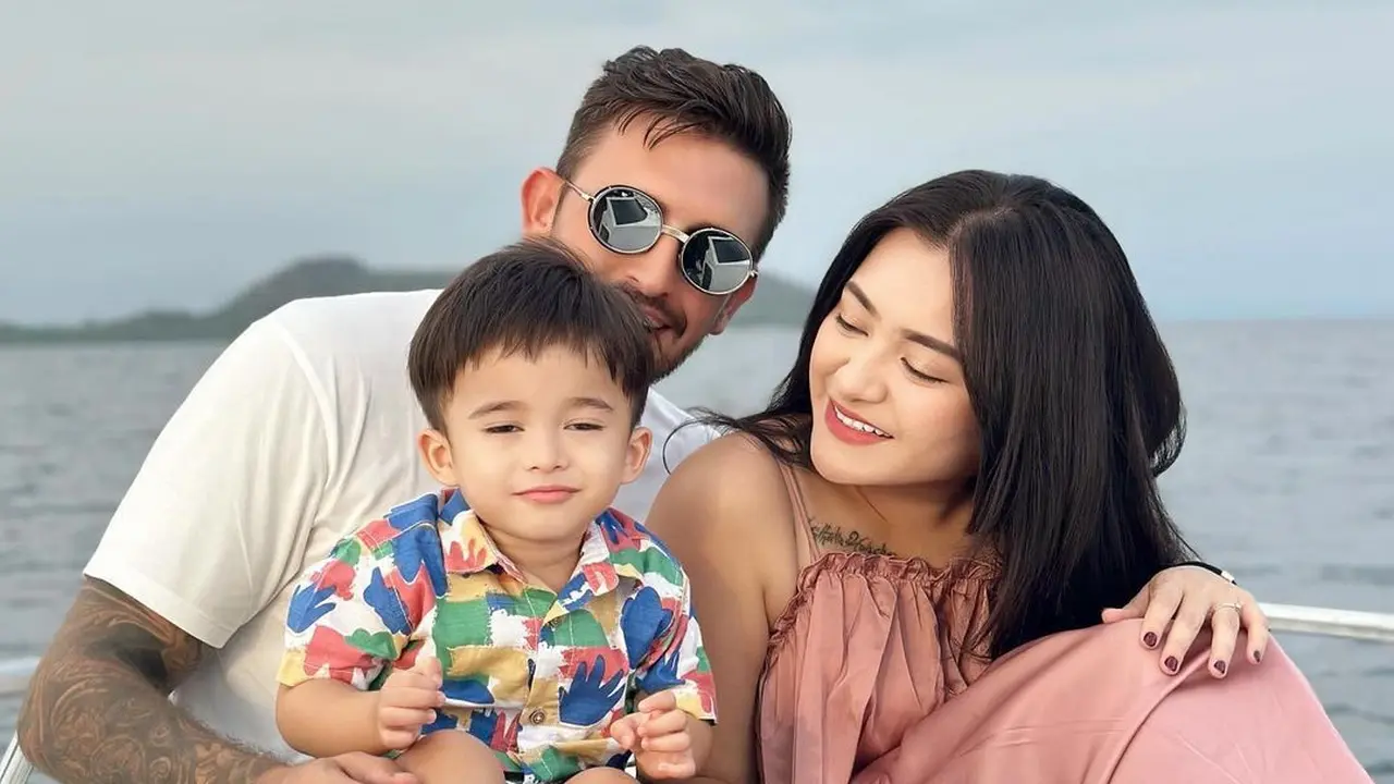Potret Nathalie Liburan Bareng Pacar (Sumber : Instagram/@nathalieholscher)