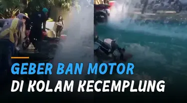 Kebanyakan gaya aksi pemuda saat geber-geber ban motor di kolam renang akhirnya nyemplung.