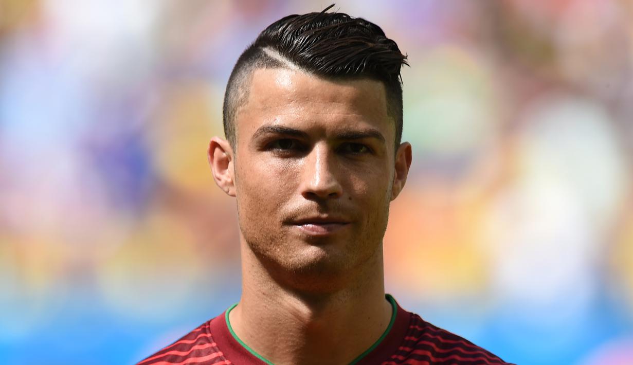FOTO Metamorfosis Gaya  Rambut  Cristiano  Ronaldo  dari Masa 
