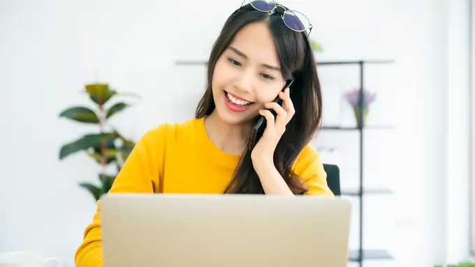 Dari Maraton Meeting Virtual Sampai Jadi Guru Sekolah Online, Semua Bisa Dilakukan Para Epic Mom