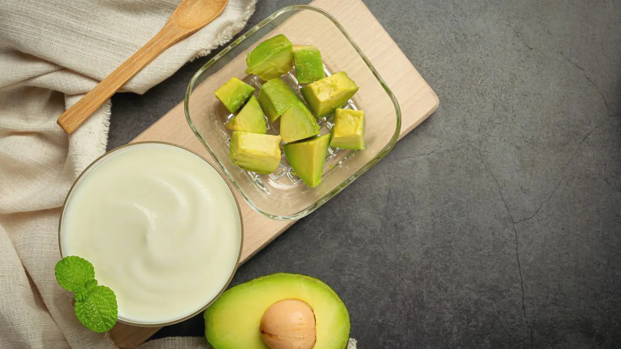 Cara Membuat Puree Alpukat Bayi 8 Bulan yang Praktis dan Bernutrisi untuk MPASI