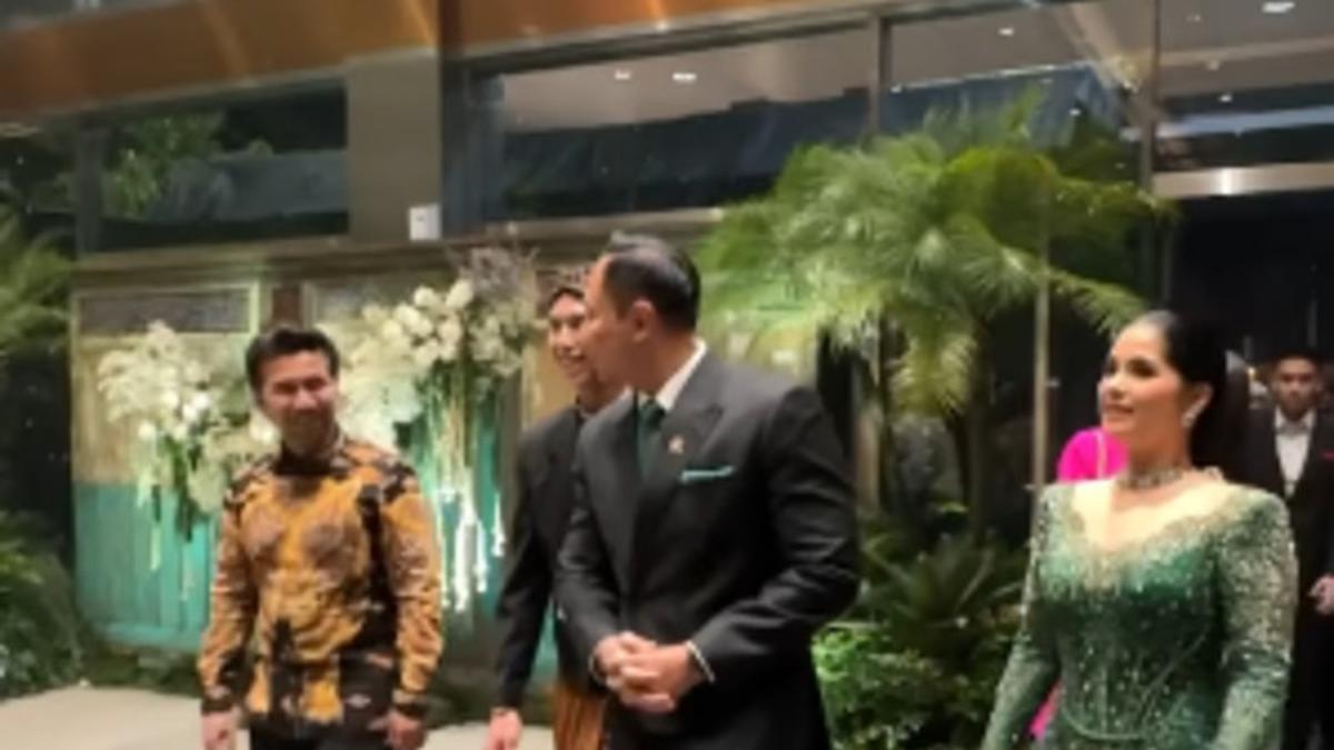 Gaya Annisa Pohan di Acara Ngunduh Mantu Al Ghazali dan Alysa Daguise, Megah dengan Kebaya Hijau Zamrud