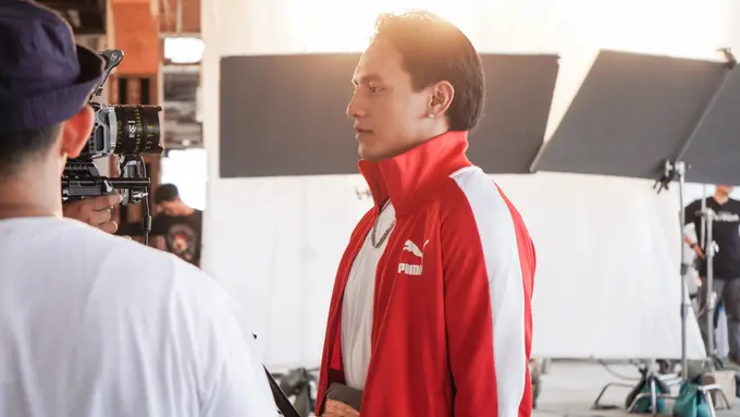 Hidupkan Gaya Klasik untuk Era Modern ala Jefri Nichol dengan PUMA Easy Rider