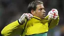 Werder Bremen's goalkeeper Tim Wiese during the UEFA Cup semi-final match Werder Bremen vs Hamburger SV at Weser-Stadion in Bremen on April 30, 2009. Hamburg won 0-1. AFP PHOTO/JOHN MACDOUGALL 