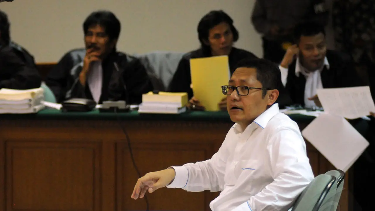 Baca Sendiri Pleidoi, Anas Urbaningrum Kehausan