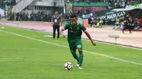 Gelandang Persebaya Surabaya Osvaldo Haay. (Liputan6.com/Dimas Angga P)